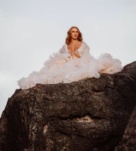 Load image into Gallery viewer, Jadore Robe HIRE (Ivory) Local pickup only