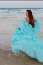 Load image into Gallery viewer, Tiffany gown HIRE (local pick up only no postage offered)
