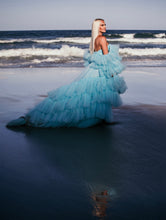 Load image into Gallery viewer, Tiffany gown HIRE (local pick up only no postage offered)

